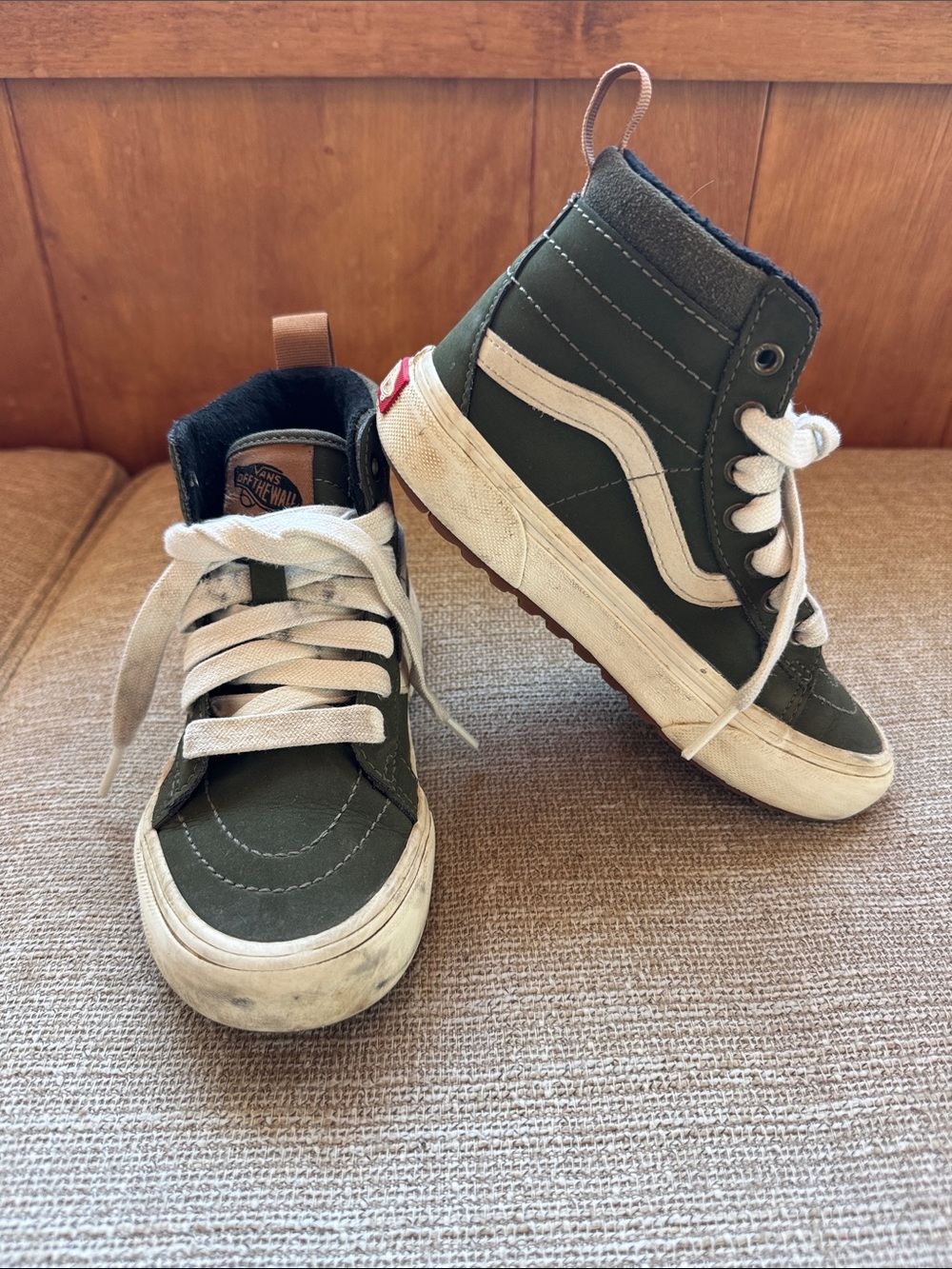 Vans Kids Sk8-Hi MTE cold weather insulated Sneakers in Olive Green size 1